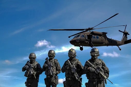 armáda a vrtuľník 